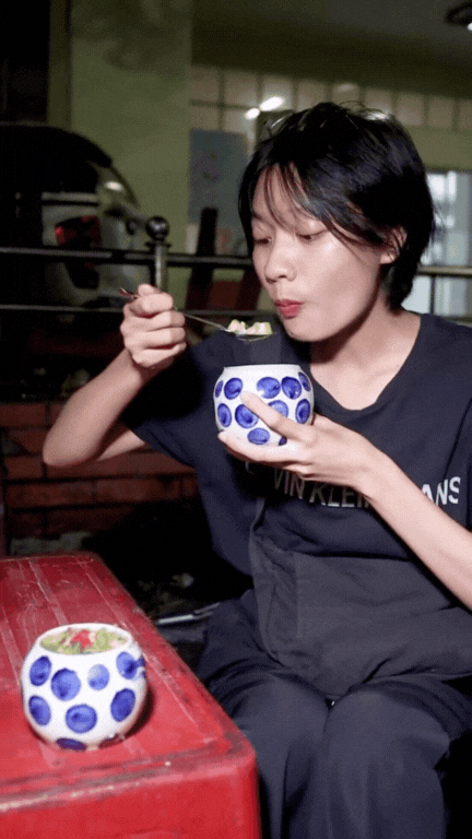 Trứng vịt lộn kiểu Huế: Cách người Huế biến một món ăn dân dã thành đặc sản ai cũng muốn thử một lần- Ảnh 8. Trứng vịt lộn kiểu Huế: Cách người Huế biến một món ăn dân dã thành đặc sản ai cũng muốn thử một lần- Ảnh 8.