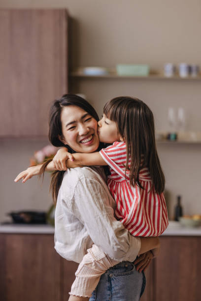 Góc nhìn thú vị của một ông bố về sự khác biệt giữa người phụ nữ đã làm mẹ và khi chưa có con- Ảnh 2. Góc nhìn thú vị của một ông bố về sự khác biệt giữa người phụ nữ đã làm mẹ và khi chưa có con- Ảnh 2.