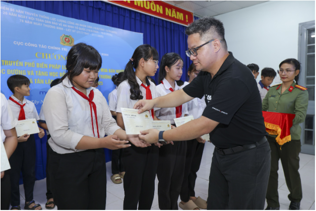 Omoda & Jaecoo đồng hành cùng "Chuyến bay màu xanh"- Ảnh 2.
