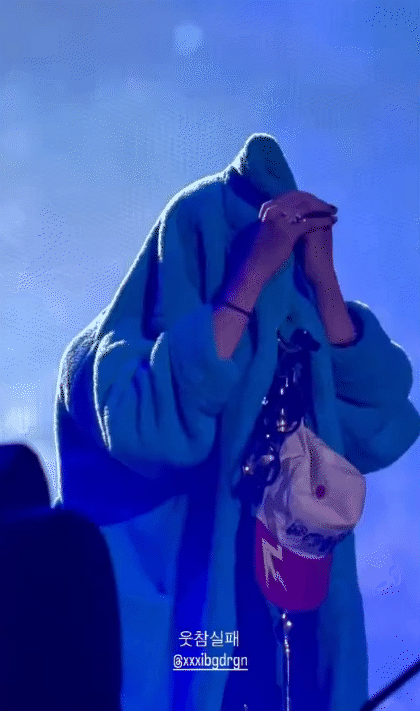 Hành động kì lạ của G-Dragon- Ảnh 4.