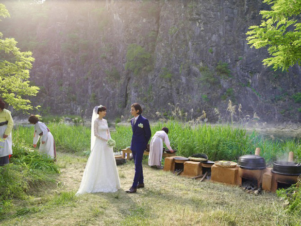 Camera thường "bóc trần" nhan sắc thật gây sốc của vợ chồng Won Bin - Lee Na Young sau nhiều năm "ở ẩn"- Ảnh 7.