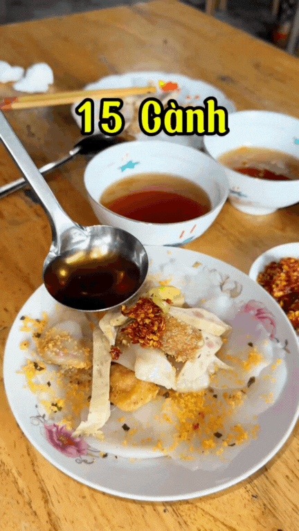 Quán bánh ướt 35 năm tuổi bên ngoài nhìn xập xệ nhưng lại ngon và rẻ không đâu bằng, đi Huế mấy lần mới biết- Ảnh 24.