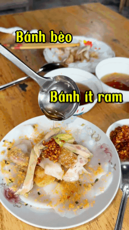 Quán bánh ướt 35 năm tuổi bên ngoài nhìn xập xệ nhưng lại ngon và rẻ không đâu bằng, đi Huế mấy lần mới biết- Ảnh 23.