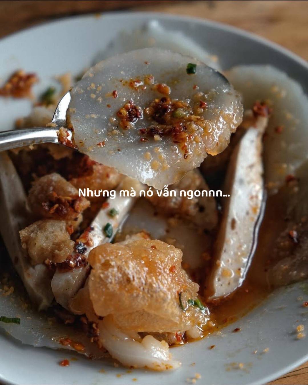 Quán bánh ướt 35 năm tuổi bên ngoài nhìn xập xệ nhưng lại ngon và rẻ không đâu bằng, đi Huế mấy lần mới biết- Ảnh 11.