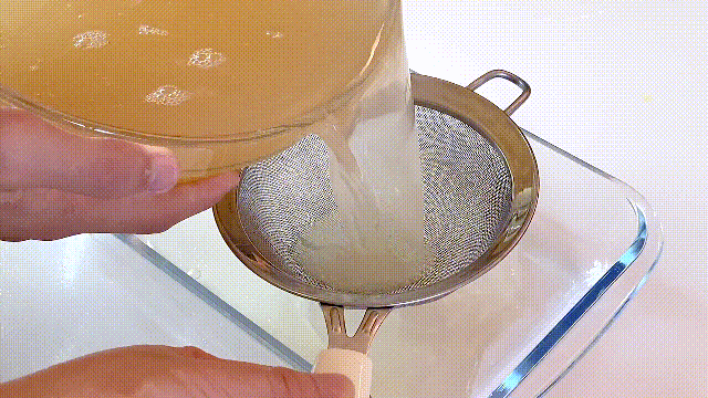 Trở về tuổi thơ với món thạch "nhà làm" vò bằng tay, ngon hơn cả kem, mát hơn cả trà sữa!- Ảnh 7.