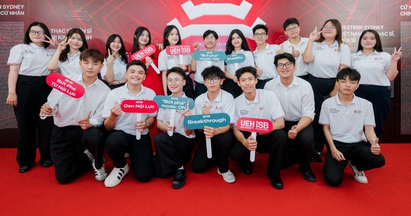 Hành trang cho tương lai vươn xa: Tri thức, nội lực và tầm nhìn toàn cầu- Ảnh 1. Hành trang cho tương lai vươn xa: Tri thức, nội lực và tầm nhìn toàn cầu- Ảnh 1.