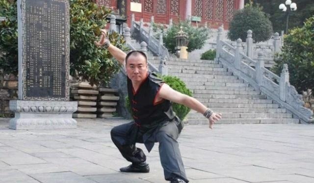 Trụ trì Thiếu Lâm Tự bị điều tra: "Sao nhí 35.000 tỷ" nghi liên đới vì 1 chi tiết nóng, 2 tội ác động trời?- Ảnh 5.