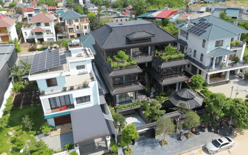 Bên trong biệt phủ hình chữ "H" rộng 1.200m2 đậm chất Á Đông của gia chủ yêu trà đạo- Ảnh 2.