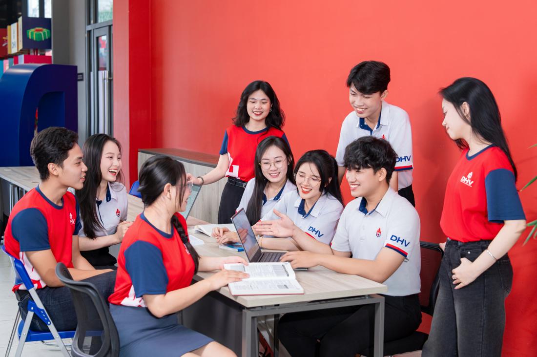 2k7 sau kỳ thi THPT: Đừng để “chọn sai ngành” - Workshop DHV là điểm chạm quyết định- Ảnh 3. 2k7 sau kỳ thi THPT: Đừng để “chọn sai ngành” - Workshop DHV là điểm chạm quyết định- Ảnh 3.