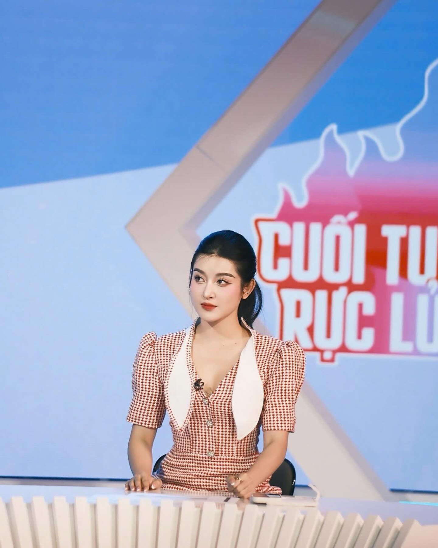 Á hậu Huyền My tuổi 30: Sở hữu biệt thự, xe sang, dát đồ hiệu từ đầu đến chân- Ảnh 13.
