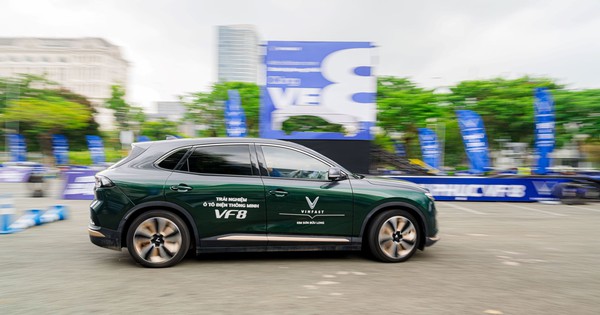 Chạy hay, sạc dễ, VinFast VF 8 đáng mua bậc nhất phân khúc 1 tỷ đồng- Ảnh 1.
