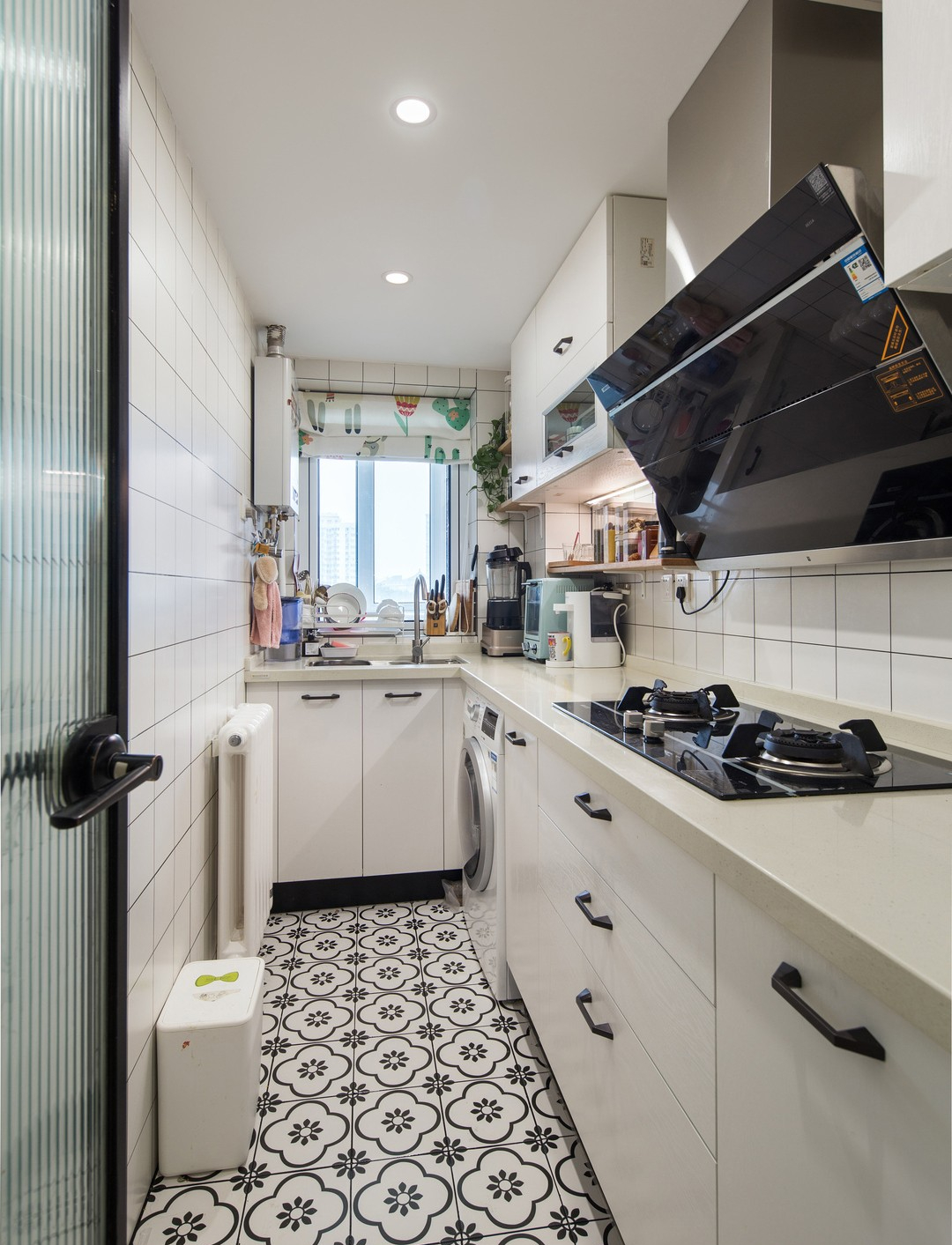 Căn hộ 39m² cho 4 người: Không chật, không góc nào bị lãng phí, minh chứng cho triết lý "sống vừa đủ là sống đẹp"- Ảnh 11.