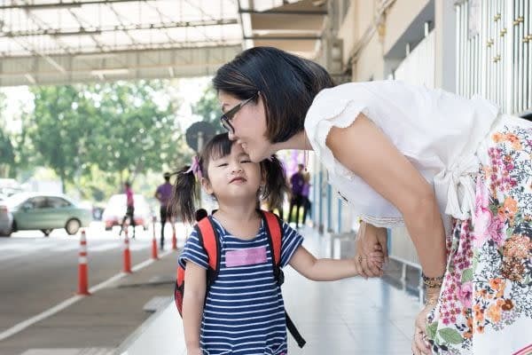 Checklist những việc cần làm cho bố mẹ có con chuyển cấp, vào học trường mới- Ảnh 3.