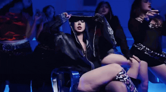 Hiện tượng mạng hết thời đổ cả núi tiền làm MV vẫn “flop” thảm, bị netizen chỉ ra: tất cả là tại thái độ- Ảnh 2.