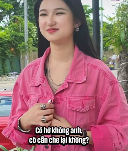 Nàng Mơ đơ mặt vì chiếc áo "phản chủ", có hành động che chắn nhưng không đáng kể
- Ảnh 6. Nàng Mơ đơ mặt vì chiếc áo "phản chủ", có hành động che chắn nhưng không đáng kể
- Ảnh 6.