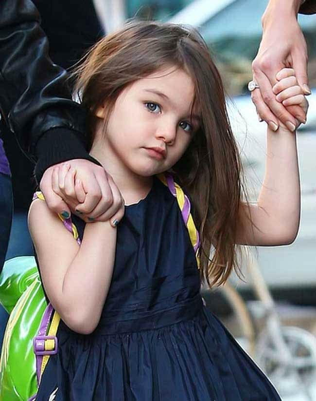 "Kẻ phản diện" Tom Cruise: 13 năm bỏ nghĩa vụ làm cha
với con gái Suri, đến nay mải mê tình trẻ kém 26 tuổi!- Ảnh 11. "Kẻ phản diện" Tom Cruise: 13 năm bỏ nghĩa vụ làm cha
với con gái Suri, đến nay mải mê tình trẻ kém 26 tuổi!- Ảnh 11.