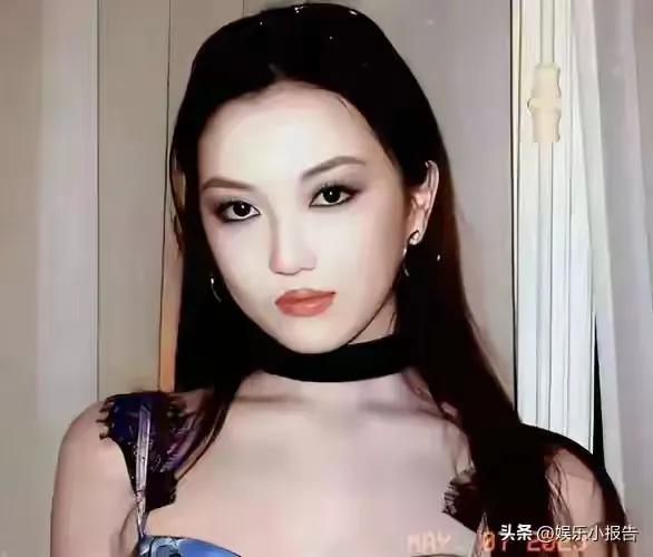 Con gái hở hàm ếch của Vương Phi - Lý Á Bằng đón sinh nhật 19 tuổi: Nhan sắc thay đổi đến bất ngờ - Ảnh 2.