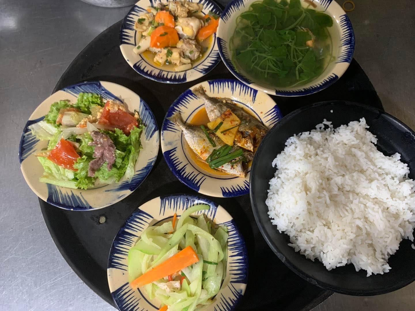 7 quán cơm quê siêu ngon siêu rẻ ở Huế: Ăn no căng bụng như cơm mẹ nấu mà "không đau ví"- Ảnh 22.