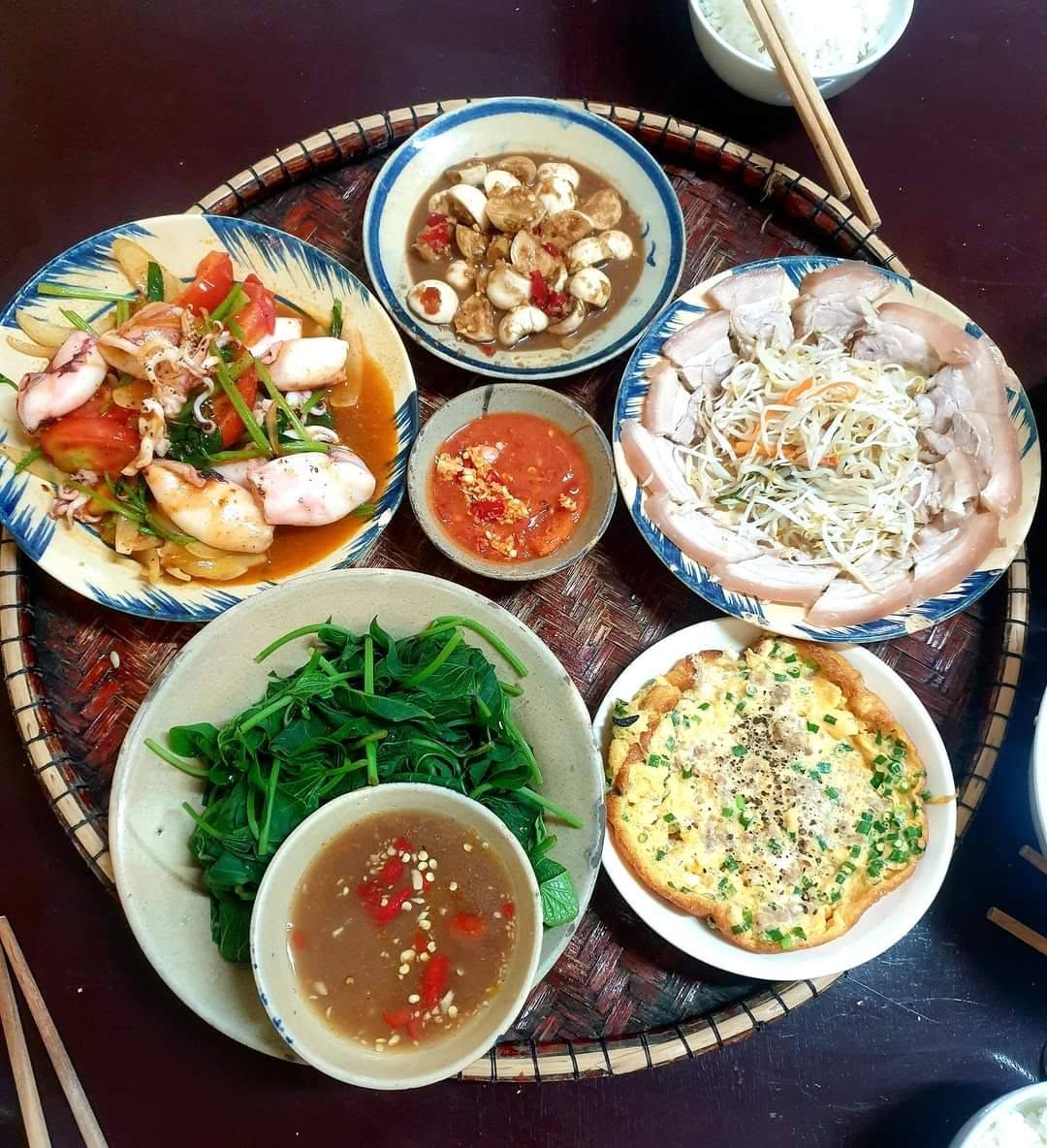 7 quán cơm quê siêu ngon siêu rẻ ở Huế: Ăn no căng bụng như cơm mẹ nấu mà "không đau ví"- Ảnh 15.