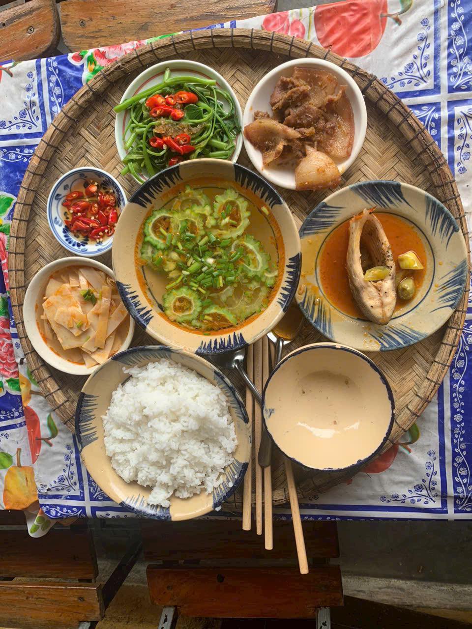 7 quán cơm quê siêu ngon siêu rẻ ở Huế: Ăn no căng bụng như cơm mẹ nấu mà "không đau ví"- Ảnh 9.