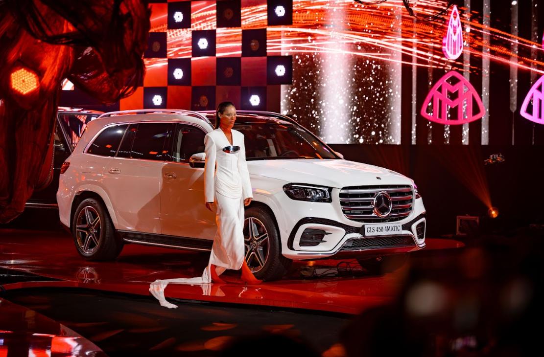 Mercedes-Benz Việt Nam ra mắt bộ đôi GLS mới trong triển lãm LiveRARE- Ảnh 2.