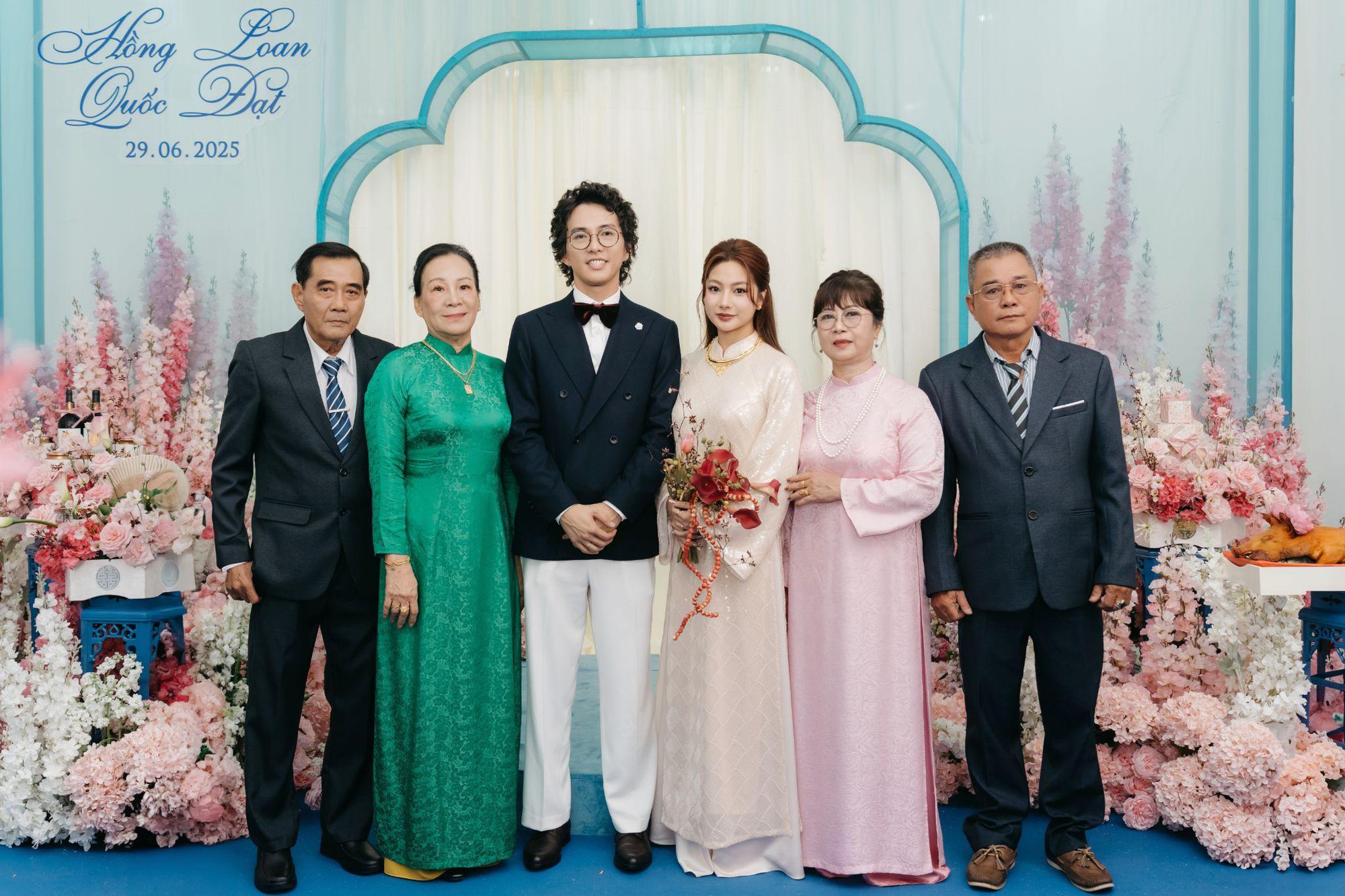 Cái kết viên mãn cho chuyện tình của cặp đôi Diệp Lê - Danny với lễ gia tiên đầy xúc động- Ảnh 3.