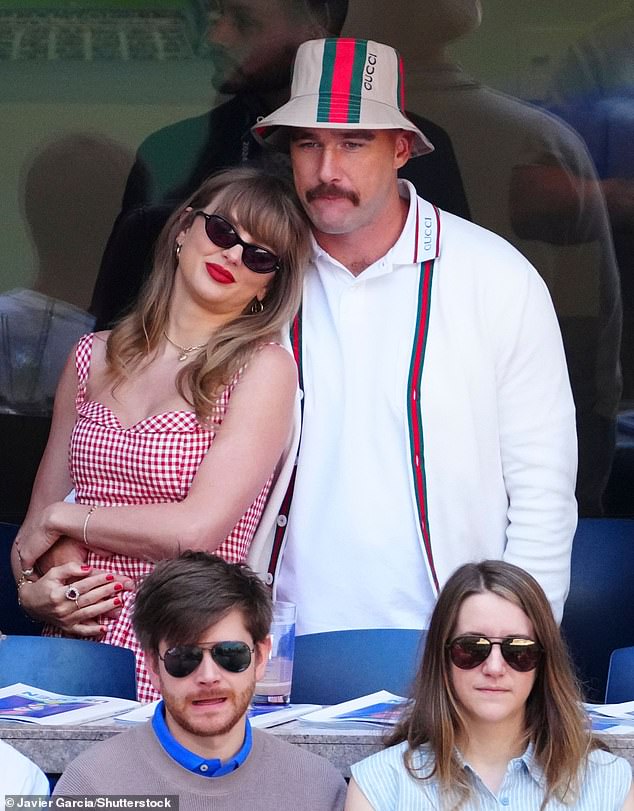 Bạn trai Taylor Swift bị "đào lại" quá khứ ê chề- Ảnh 2. Bạn trai Taylor Swift bị "đào lại" quá khứ ê chề- Ảnh 2.