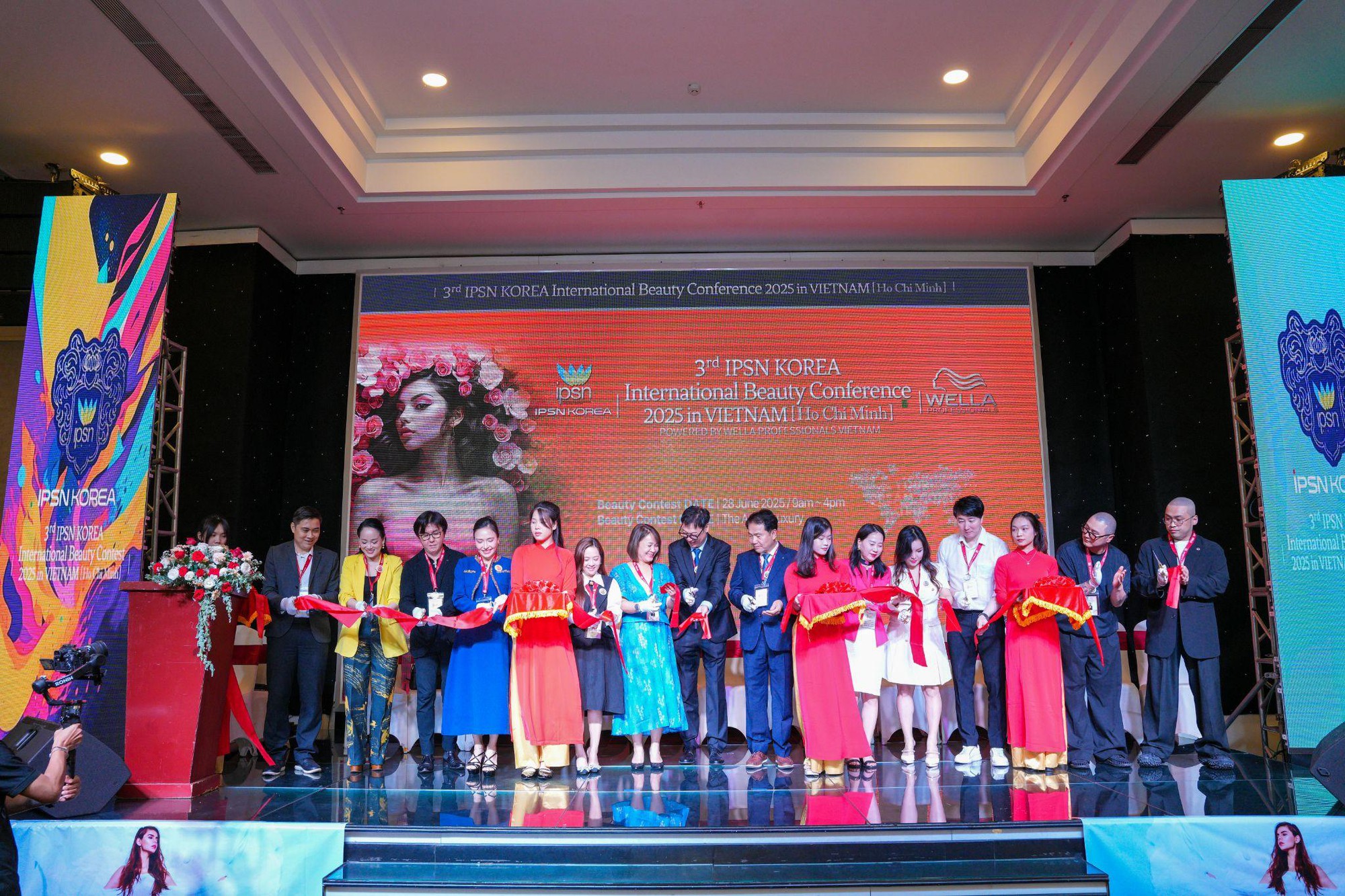 Sinh viên FPT Polytechnic nhận “mưa giải thưởng” tại cuộc thi làm đẹp quốc tế- Ảnh 3.