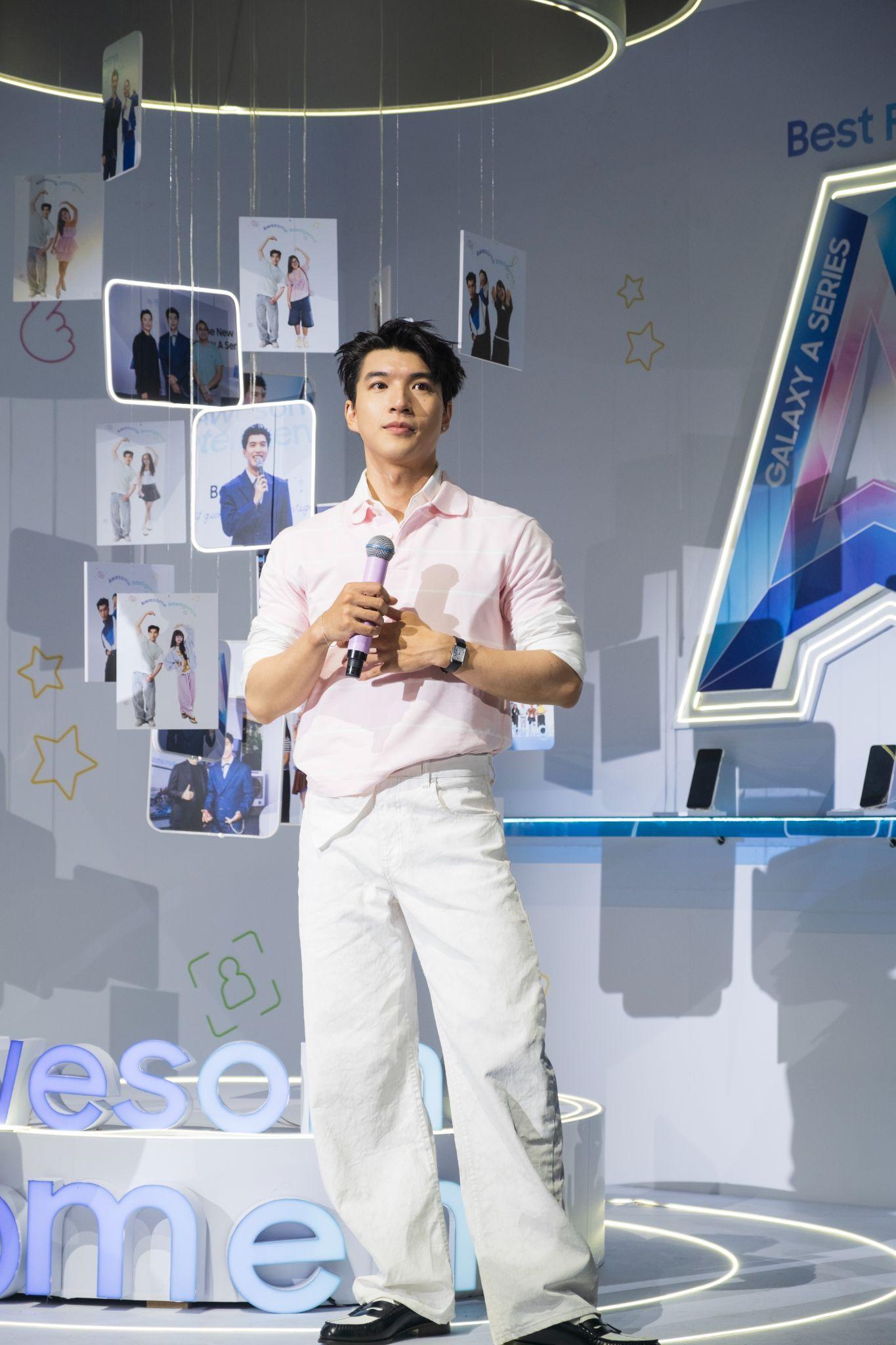 Sài Gòn hóa hồng, mạng xã hội “rần rần” đêm Meet & Greet cùng HIEUTHUHAI và Galaxy A56 5G màu hồng mới- Ảnh 19. Sài Gòn hóa hồng, mạng xã hội “rần rần” đêm Meet & Greet cùng HIEUTHUHAI và Galaxy A56 5G màu hồng mới- Ảnh 19.