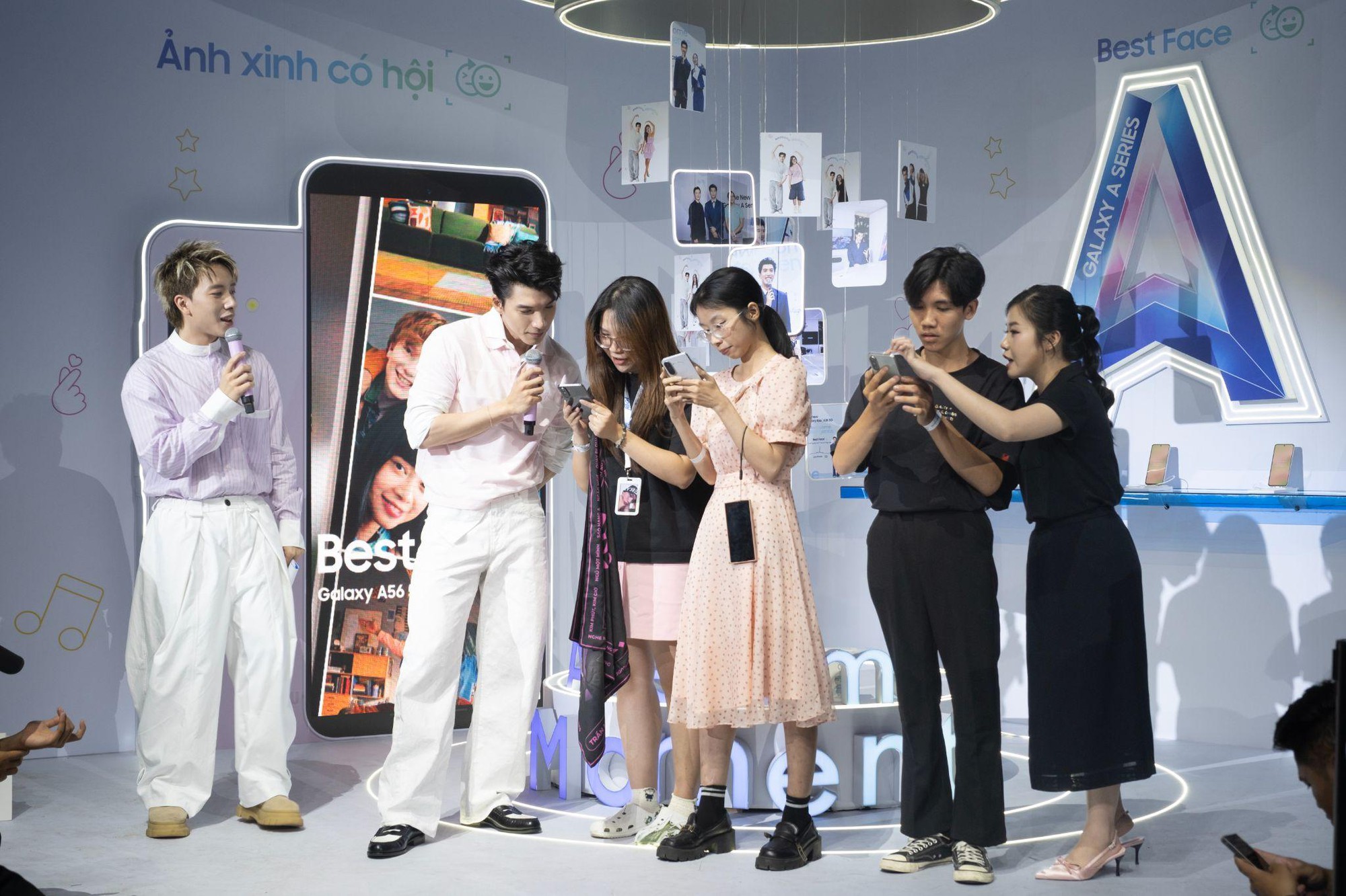 Sài Gòn hóa hồng, mạng xã hội “rần rần” đêm Meet & Greet cùng HIEUTHUHAI và Galaxy A56 5G màu hồng mới- Ảnh 20. Sài Gòn hóa hồng, mạng xã hội “rần rần” đêm Meet & Greet cùng HIEUTHUHAI và Galaxy A56 5G màu hồng mới- Ảnh 20.