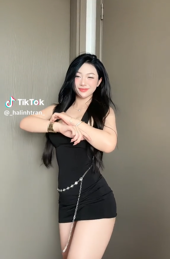Trần Hà Linh khẳng định muốn được "top 1" với clip gần 5 triệu view- Ảnh 1. Trần Hà Linh khẳng định muốn được "top 1" với clip gần 5 triệu view- Ảnh 1.