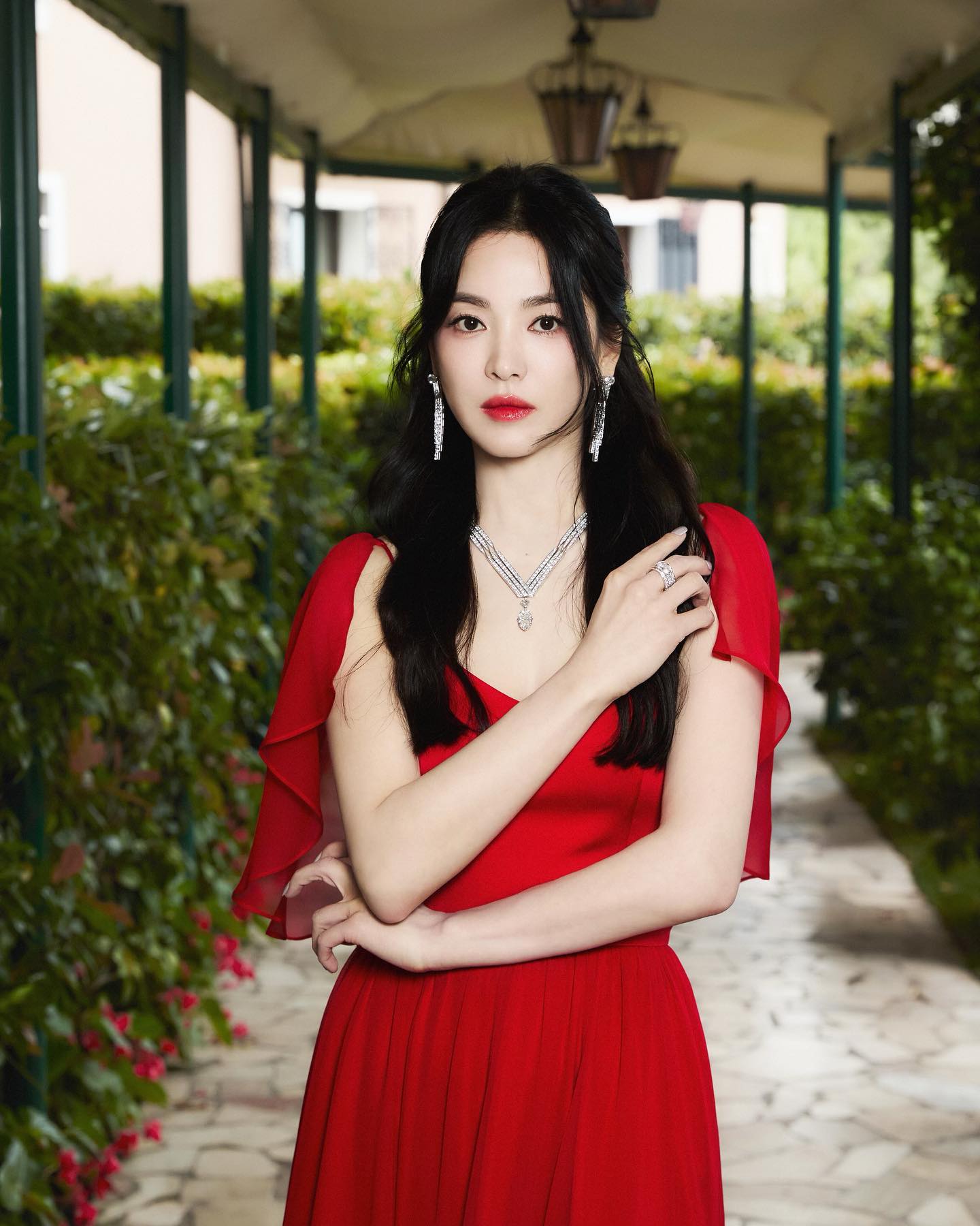 Song Hye Kyo quyết đổi hình tượng đến cùng- Ảnh 8. Song Hye Kyo quyết đổi hình tượng đến cùng- Ảnh 8.