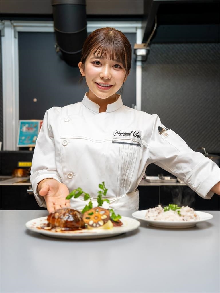 Đồng nghiệp của Yua Mikami bất ngờ rẽ hướng, kiếm bộn tiền chỉ nhờ làm một điều- Ảnh 3.