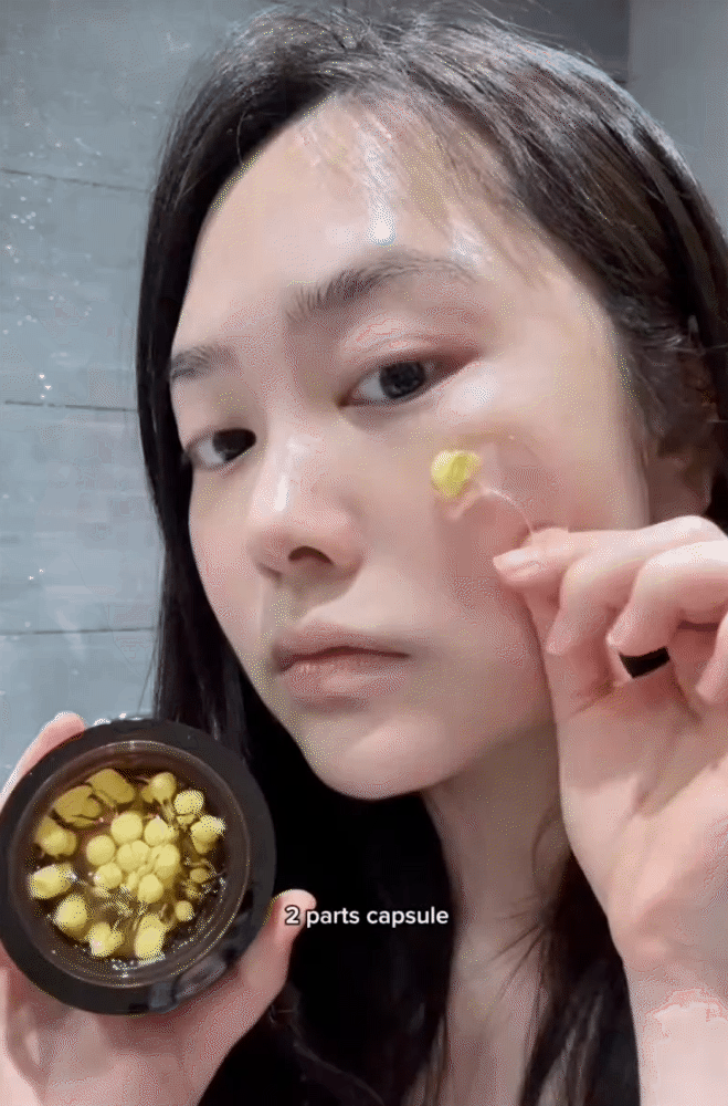 Hũ vitamin C "lạ đời" được beauty blogger thi nhau review: Da căng mướt, vết thâm mờ hẳn sau vài ngày- Ảnh 11. Hũ vitamin C "lạ đời" được beauty blogger thi nhau review: Da căng mướt, vết thâm mờ hẳn sau vài ngày- Ảnh 11.