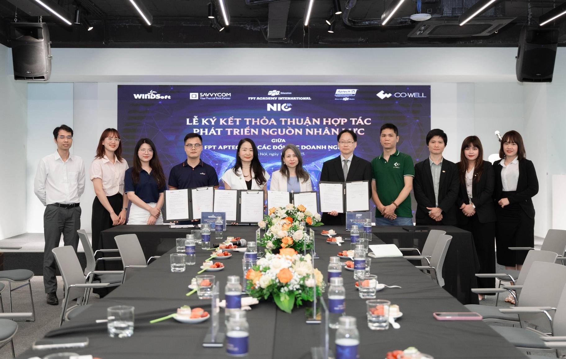“3 năm - 2 bằng” và xu hướng học tích hợp: Lối tắt trở thành lập trình viên quốc tế- Ảnh 3.