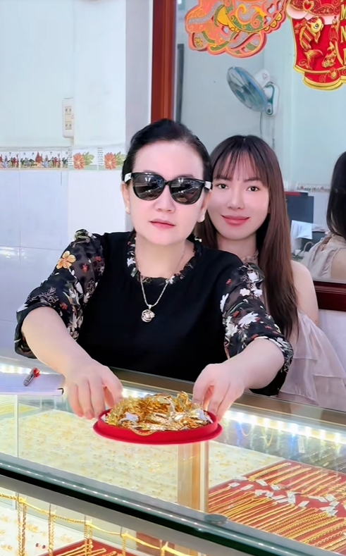 Tình hình hôn nhân hiện tại của con trai chủ tiệm vàng Vĩnh Long có hồi môn khủng 20 cây vàng, biệt thự 20 tỷ- Ảnh 9.