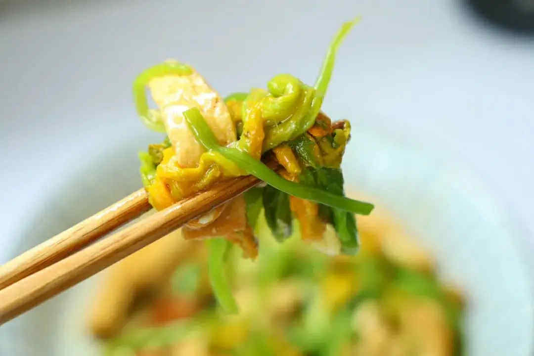 Vào tháng Tám nếu thấy loại "rau này" thì mua về nấu ngay món ngon với đậu phụ, hương vị ngon bất ngờ- Ảnh 2. Vào tháng Tám nếu thấy loại "rau này" thì mua về nấu ngay món ngon với đậu phụ, hương vị ngon bất ngờ- Ảnh 2.
