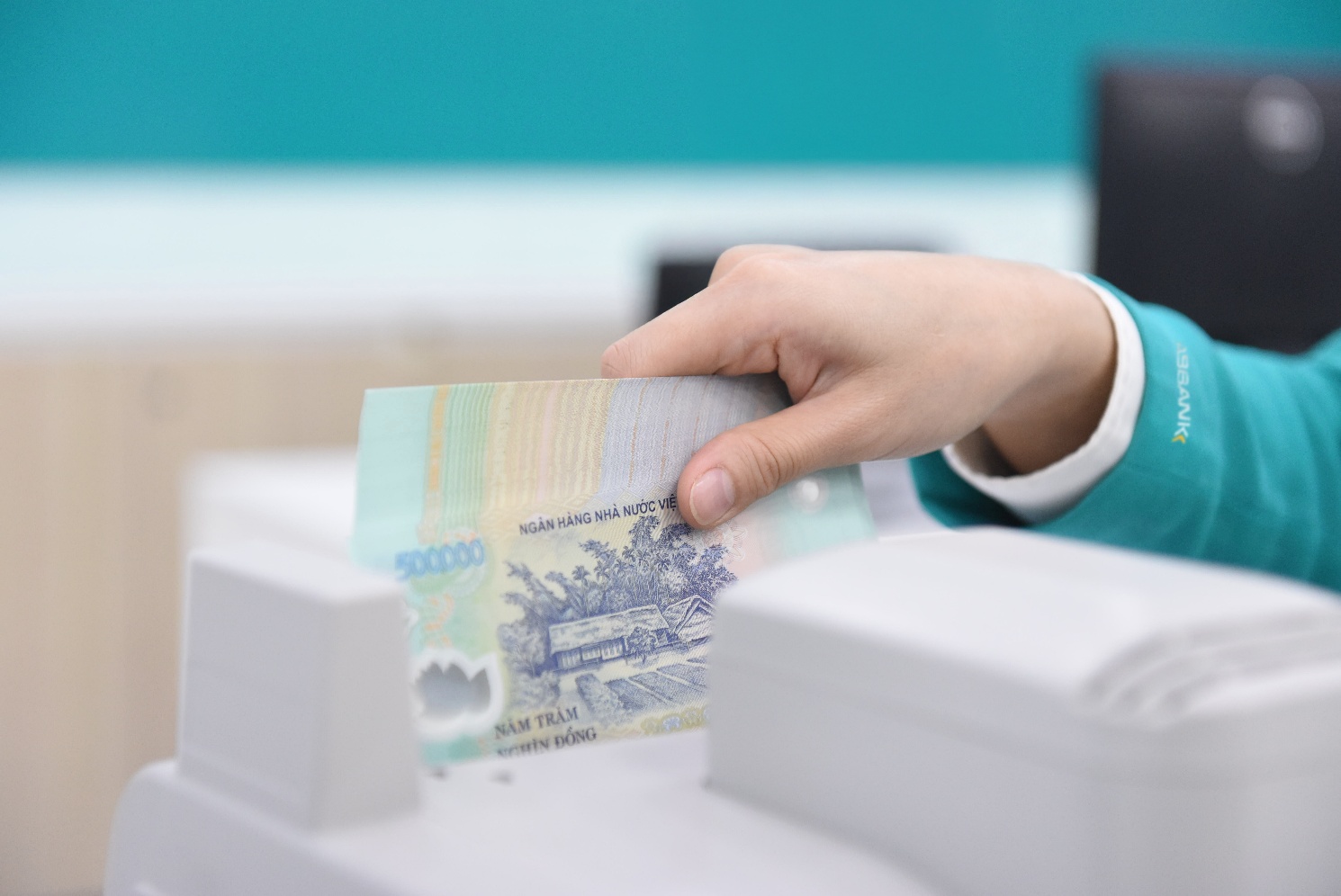 Quý II/2025: ABBANK hoàn thành hơn 90% kế hoạch lợi nhuận năm- Ảnh 2.