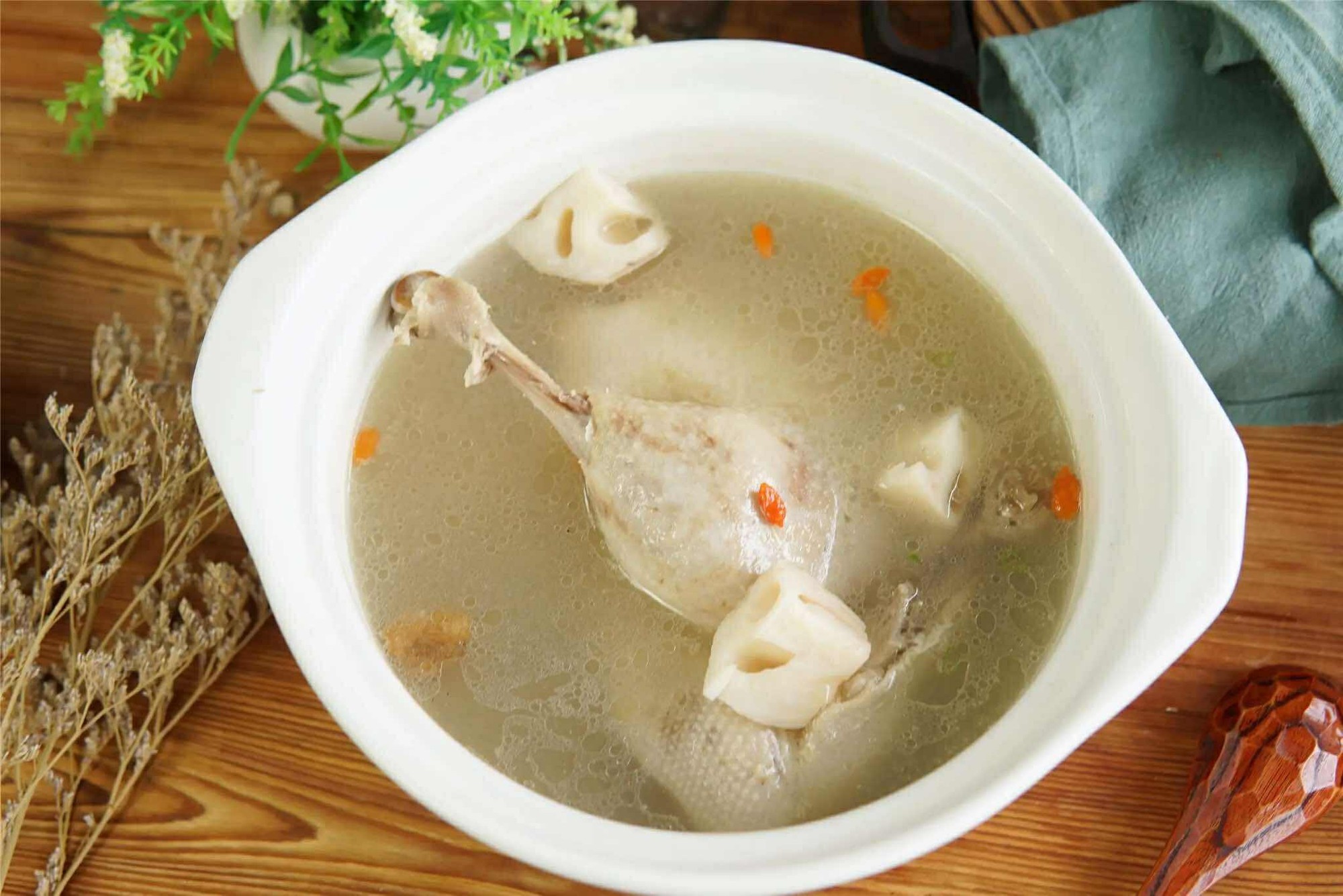 5 món ăn dễ chế biến, mẹ tôi thường nấu cho gia đình vào mùa thu khiến cả nhà đều trầm trồ ăn hết sạch- Ảnh 1. 5 món ăn dễ chế biến, mẹ tôi thường nấu cho gia đình vào mùa thu khiến cả nhà đều trầm trồ ăn hết sạch- Ảnh 1.