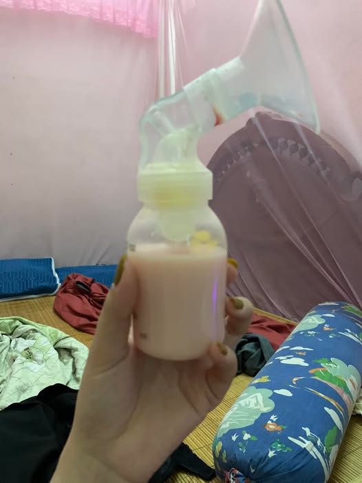 Sự tích "bình sữa dâu": Những hình ảnh nhìn đã thấy đau đớn, vậy mà các mẹ chỉ thấy tiếc của vì phải đổ đi- Ảnh 6.