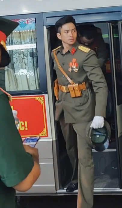 Thượng uý Lê Hoàng Hiệp chính thức xuất hiện ở Sao Nhập Ngũ, khung hình X3 sự đẹp trai hot nhất lúc này- Ảnh 6. Thượng uý Lê Hoàng Hiệp chính thức xuất hiện ở Sao Nhập Ngũ, khung hình X3 sự đẹp trai hot nhất lúc này- Ảnh 6.
