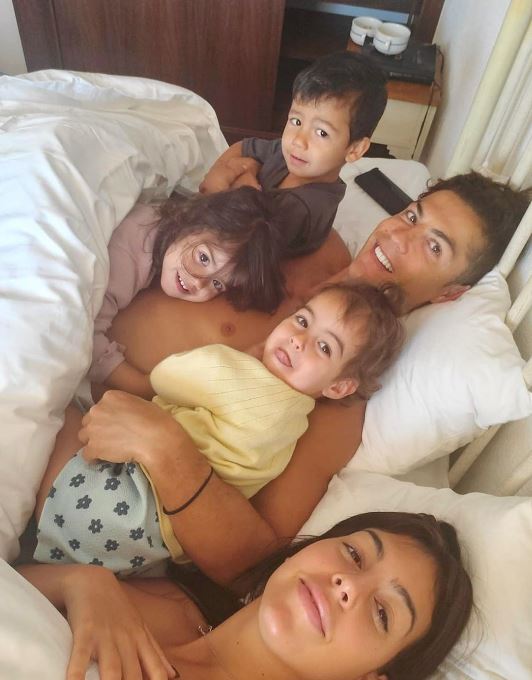 Georgina Rodriguez, hôn thê của Cristiano Ronaldo, là ai?- Ảnh 3. Georgina Rodriguez, hôn thê của Cristiano Ronaldo, là ai?- Ảnh 3.