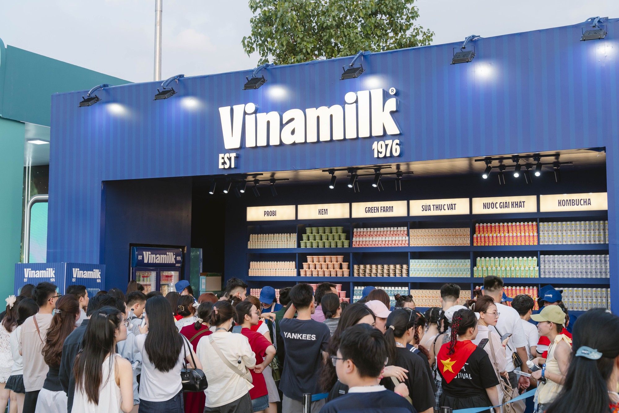 Không gian check-in cực chất của Vinamilk tại VConcert và Vfest cuối tuần qua- Ảnh 3.