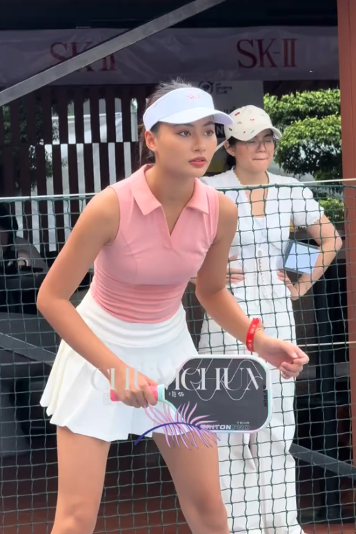 Sân pickleball nóng nhất hôm nay: Loạt hot girl tụ họp, nhan sắc cỡ này vẫn bị body shaming?- Ảnh 12. Sân pickleball nóng nhất hôm nay: Loạt hot girl tụ họp, nhan sắc cỡ này vẫn bị body shaming?- Ảnh 12.