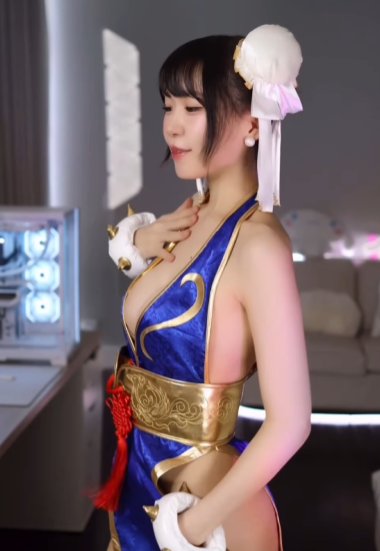 Trình làng màn cosplay Chun-li "đốt mắt", nữ cosplayer trăm nghìn người theo dõi liệu có soán ngôi Lê Bống trong lòng fan?- Ảnh 7.