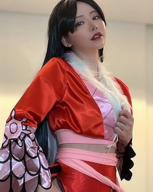 Eimi Fukada cosplay loạt mỹ nhân anime với thần thái chuẩn đến từng milimet- Ảnh 6.