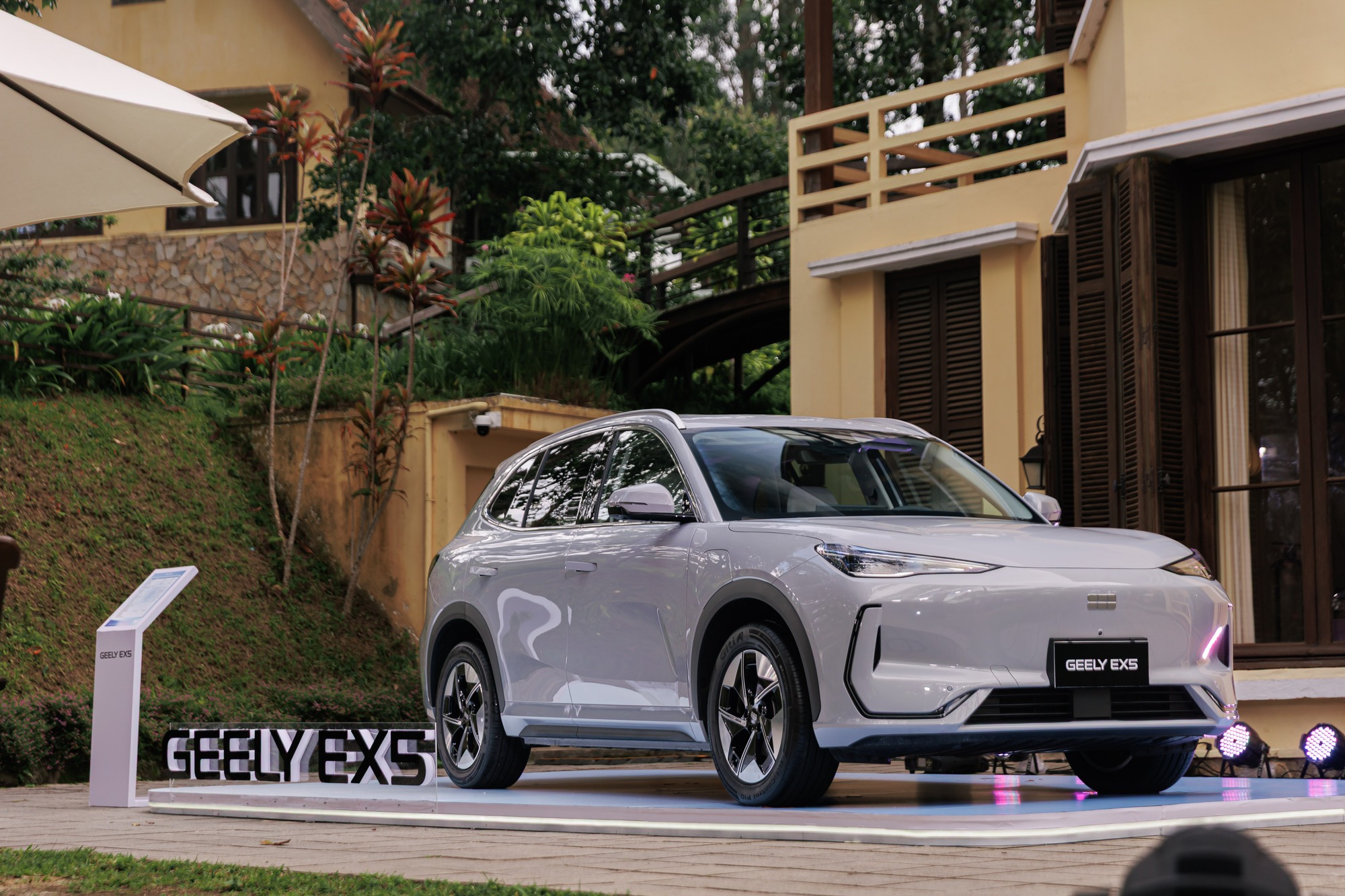 Mua xe Geely Coolray, Monjaro và EX5 trong tháng 8 hưởng ưu đãi lớn- Ảnh 2.