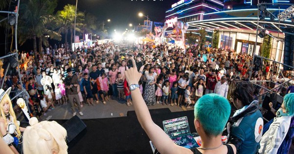Ibiza Neon Zone - Từ trải nghiệm giải trí bất tận đến giá trị đầu tư bền vững- Ảnh 1.