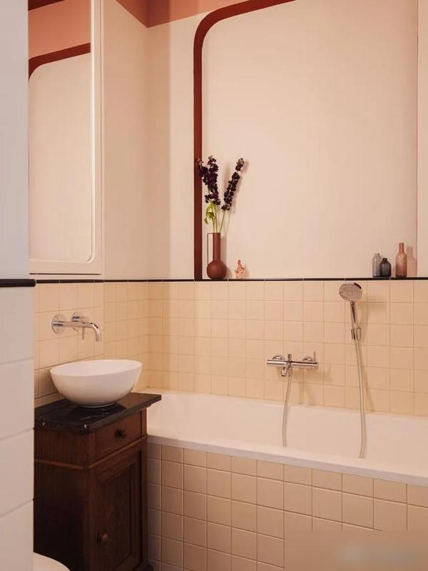 Người phụ nữ 56 tuổi sống một mình trong căn hộ 35m²: Bước vào mới thấy thế nào là thanh lịch và đáng sống- Ảnh 5.