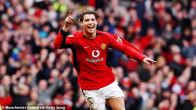 Ronaldo 40 tuổi vẫn đẹp trai cực phẩm, bác sĩ thẩm mỹ khui loạt bí mật "dao kéo" tốn kém bạc tỷ- Ảnh 3.